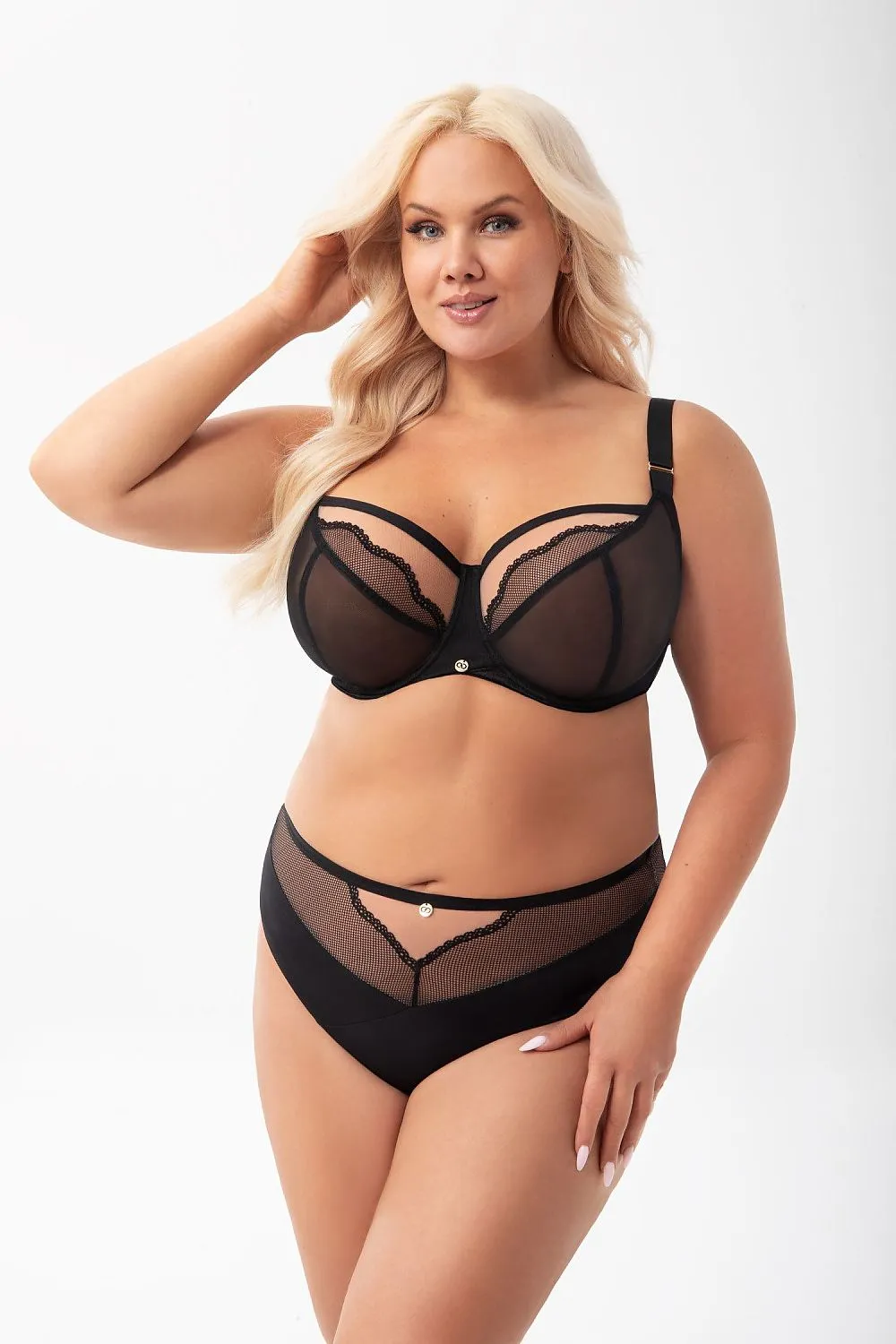 Beige and Black Soft Bra – Two-Tone Lace Lingerie with Elegant Contrast and Full Cups