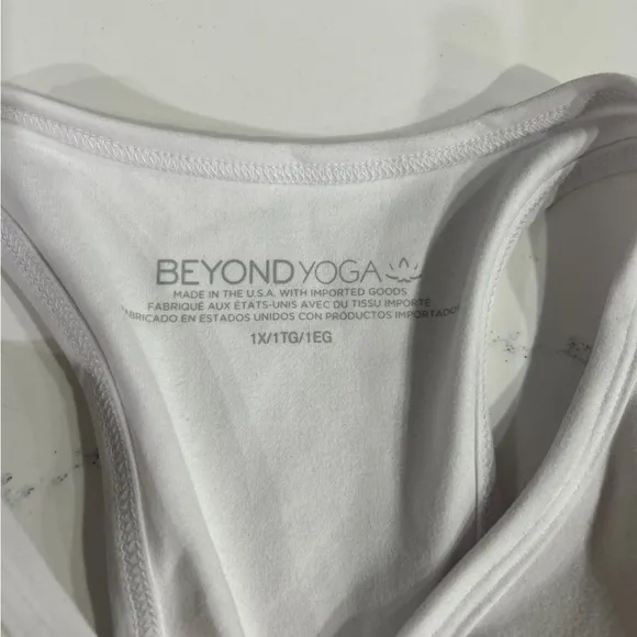Beyond Yoga NWOT Lift your spirits sports bra