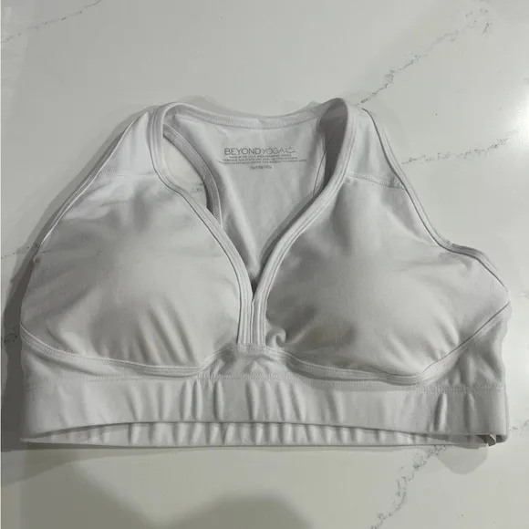 Beyond Yoga NWOT Lift your spirits sports bra