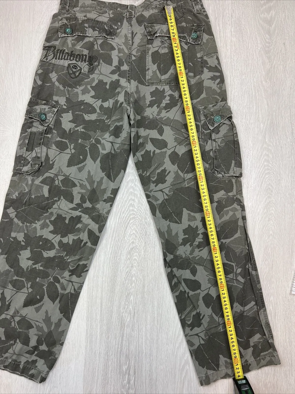 Billabong Mens Y2K Vintage Green Camo Cargo Pants Size 34