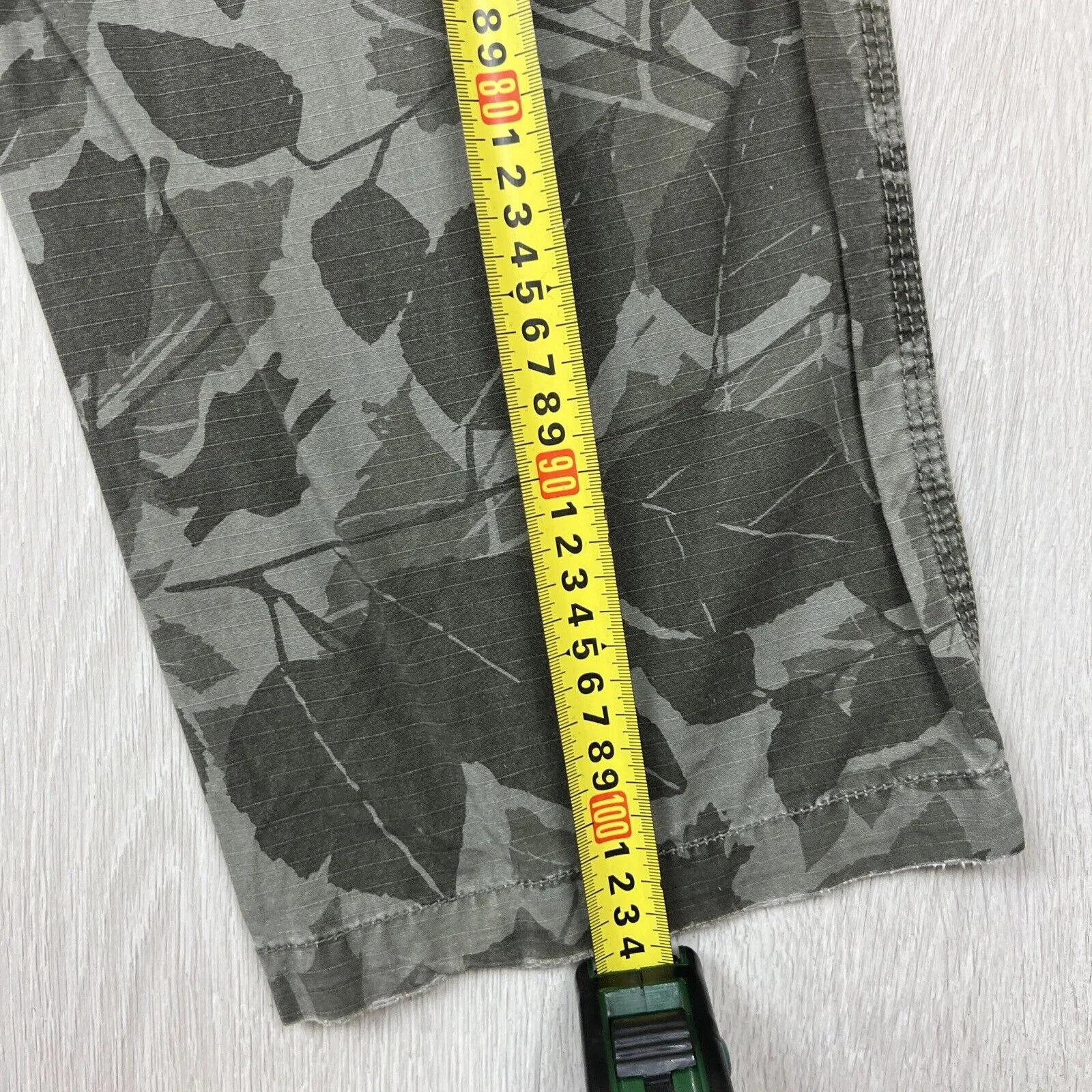Billabong Mens Y2K Vintage Green Camo Cargo Pants Size 34