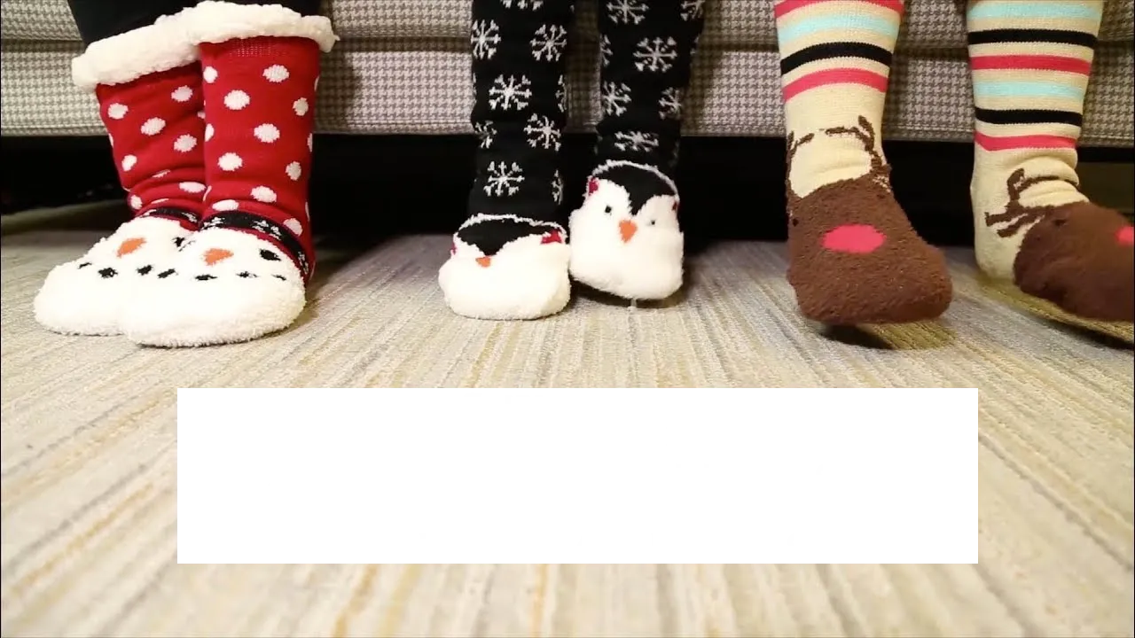 Brand new Holiday Slipper Socks – Character Designed Pair! Auction is for 1 Pair Snowman