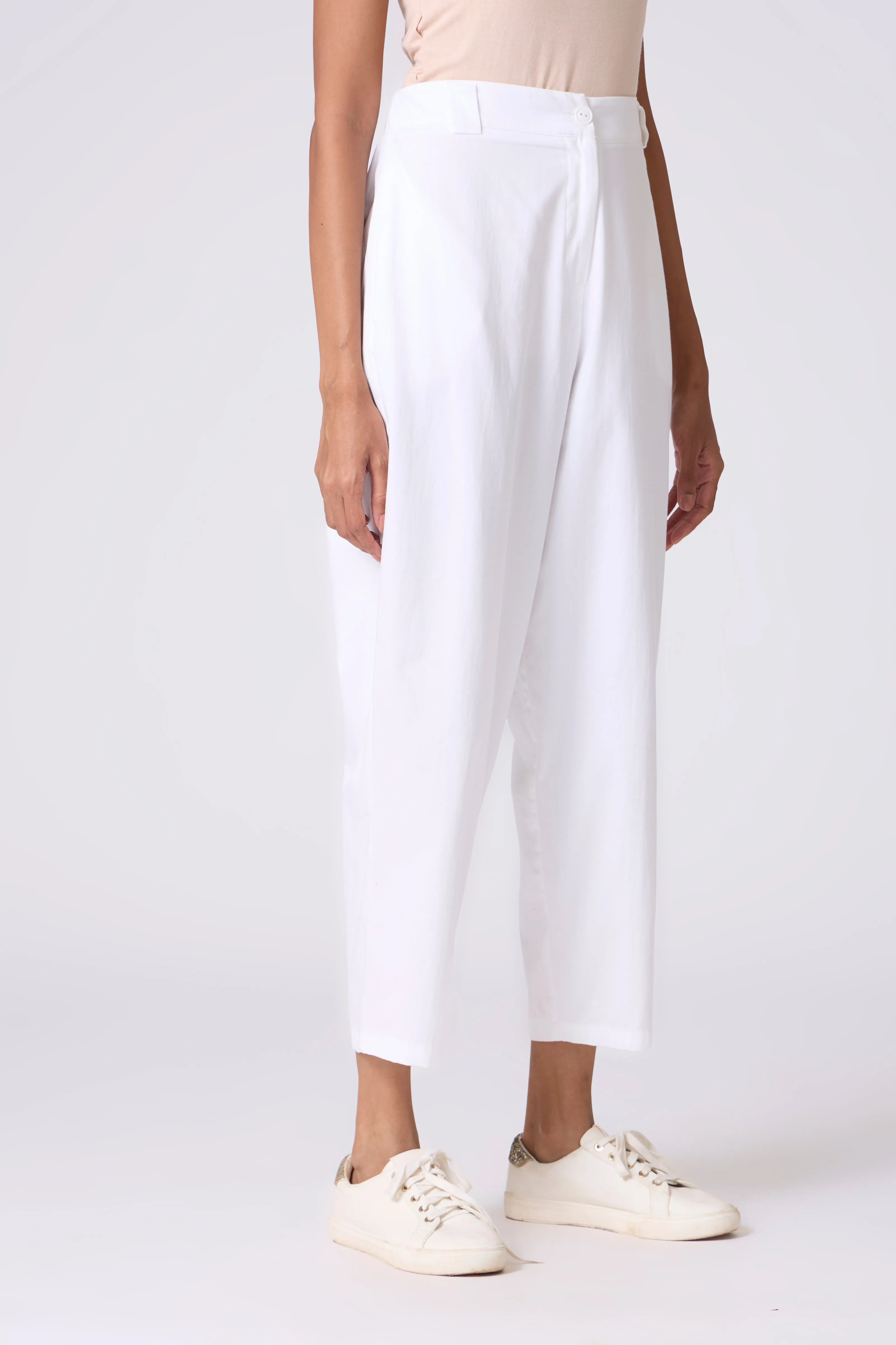 Classic Narrow Leg Capris - White