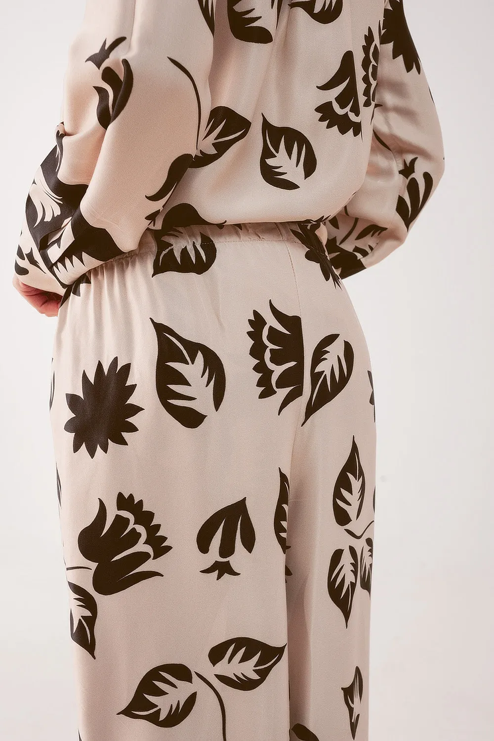 Elasticated super wide leg pants in creme