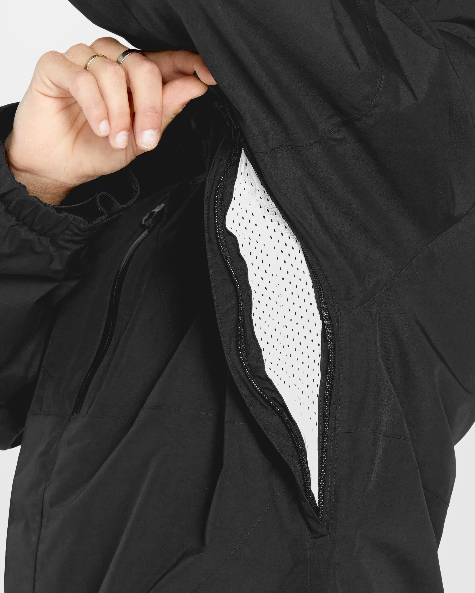 L Gore-Tex Jacket - Black