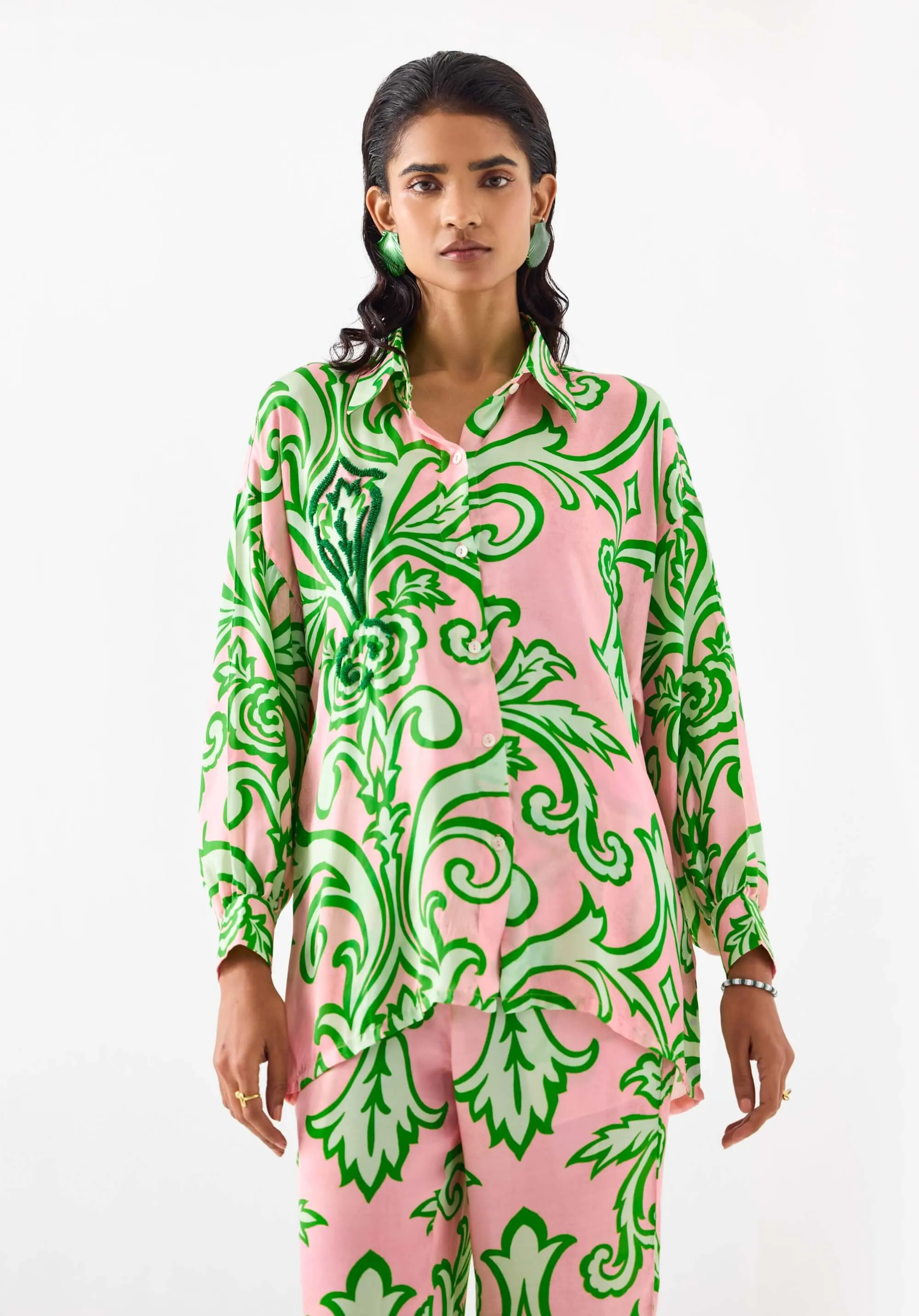 La paz shirt and pants