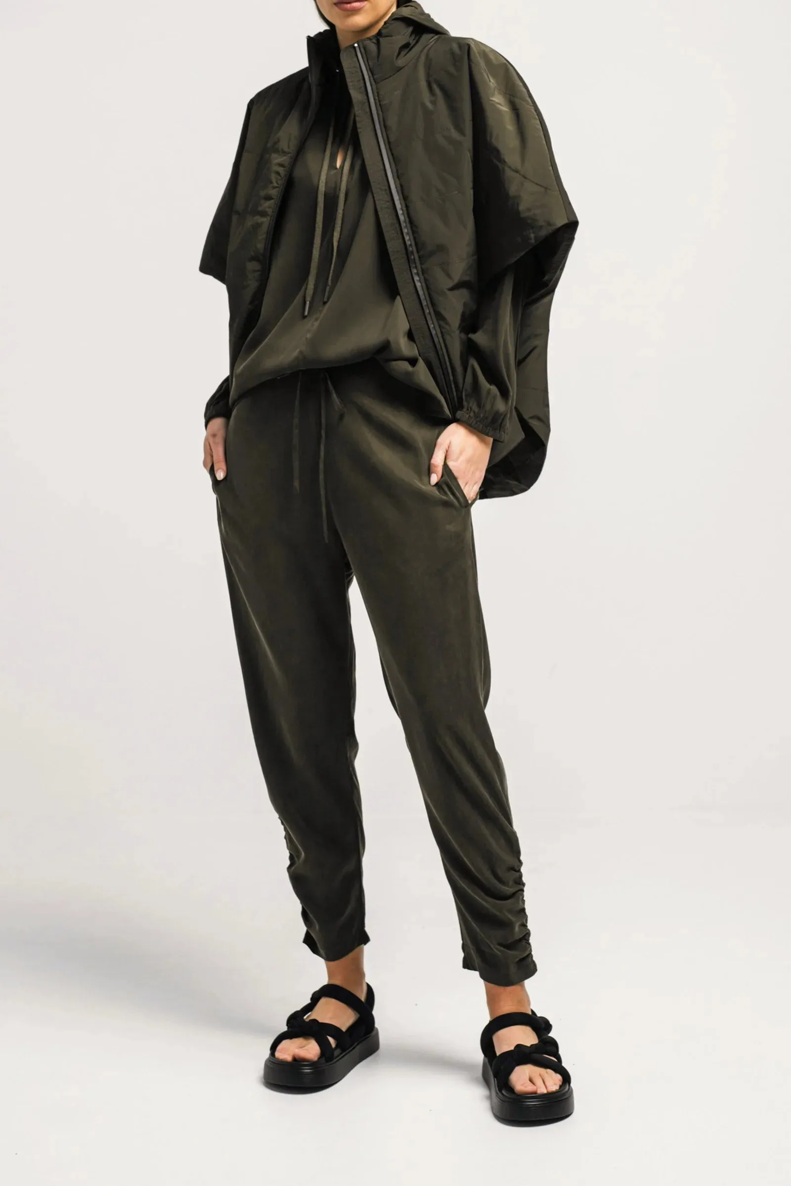 Lounge The Label II CROZET Pant - Olive