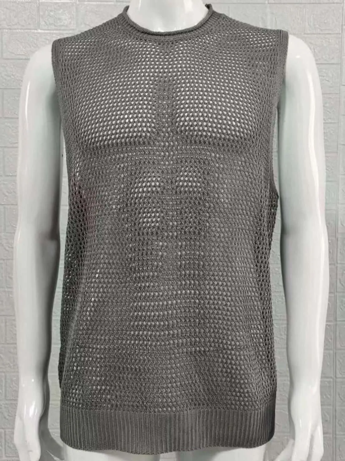 Men’s Openwork Sleeveless Knit Top – Stylish & Breathable
