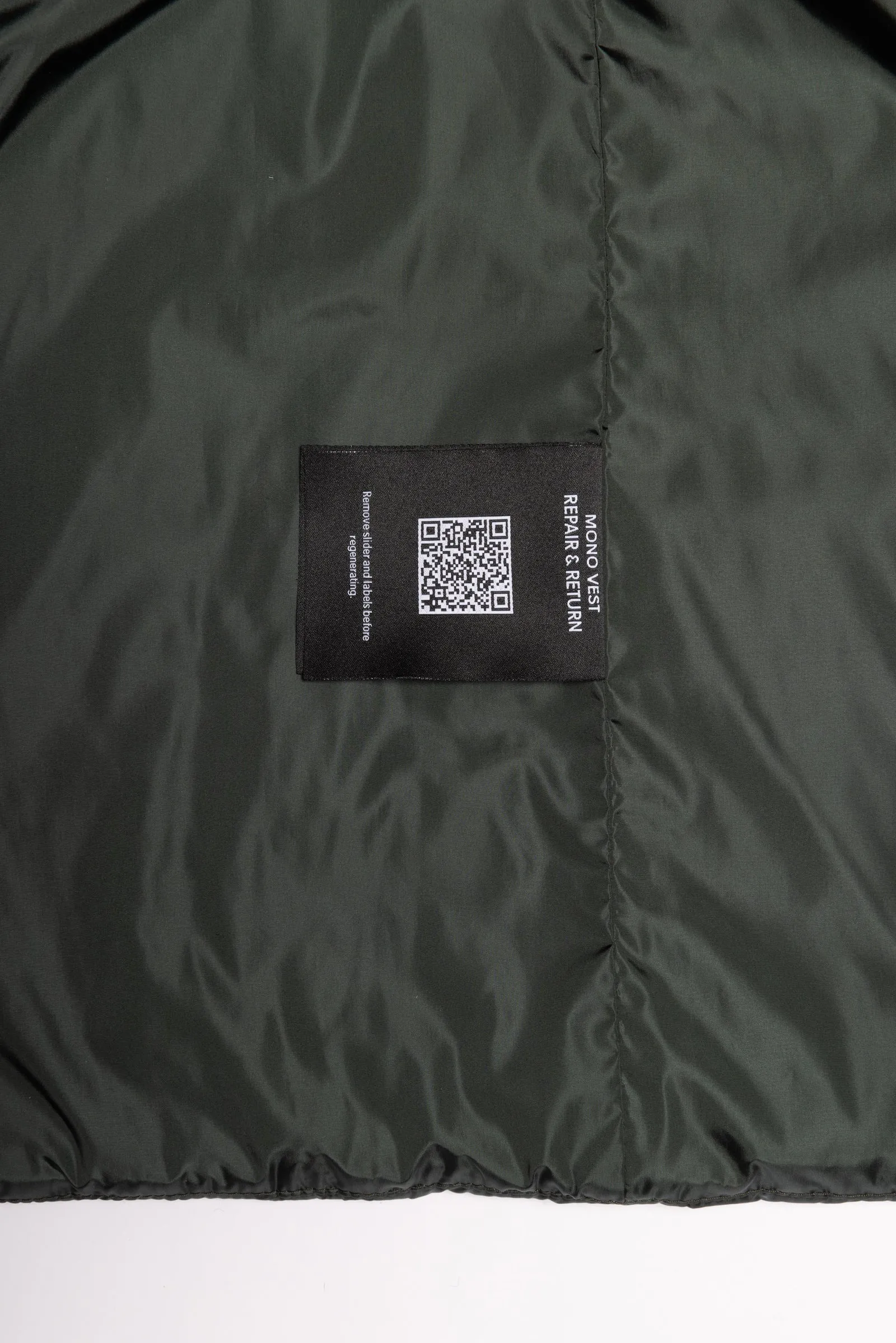 mono vest in wakame green