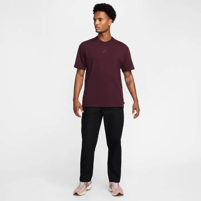 Nike Sportswear Premium Essentials - Burgandy Crush