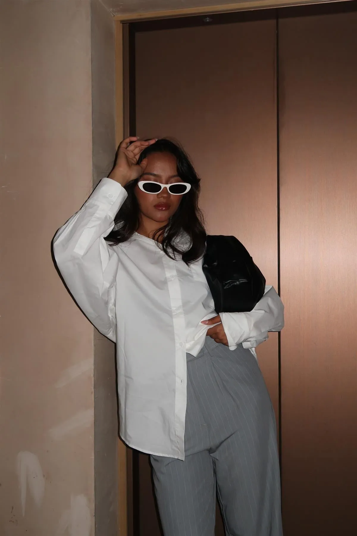 Off-White Long-Sleeves-Button-Front Blouse