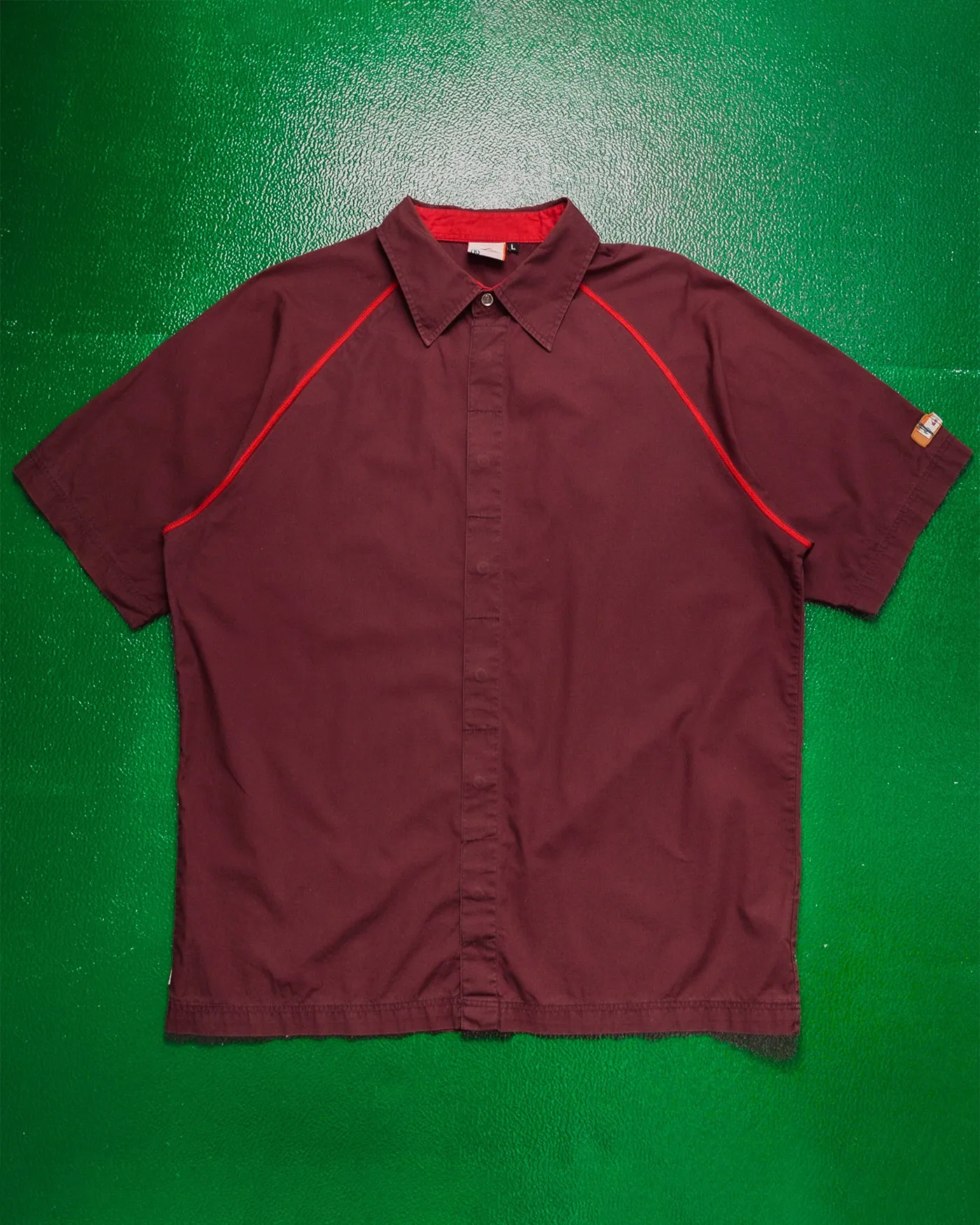 Panelled Contrast Overlocked Stitch Accent Burgundy Snap Button Shirt (L)