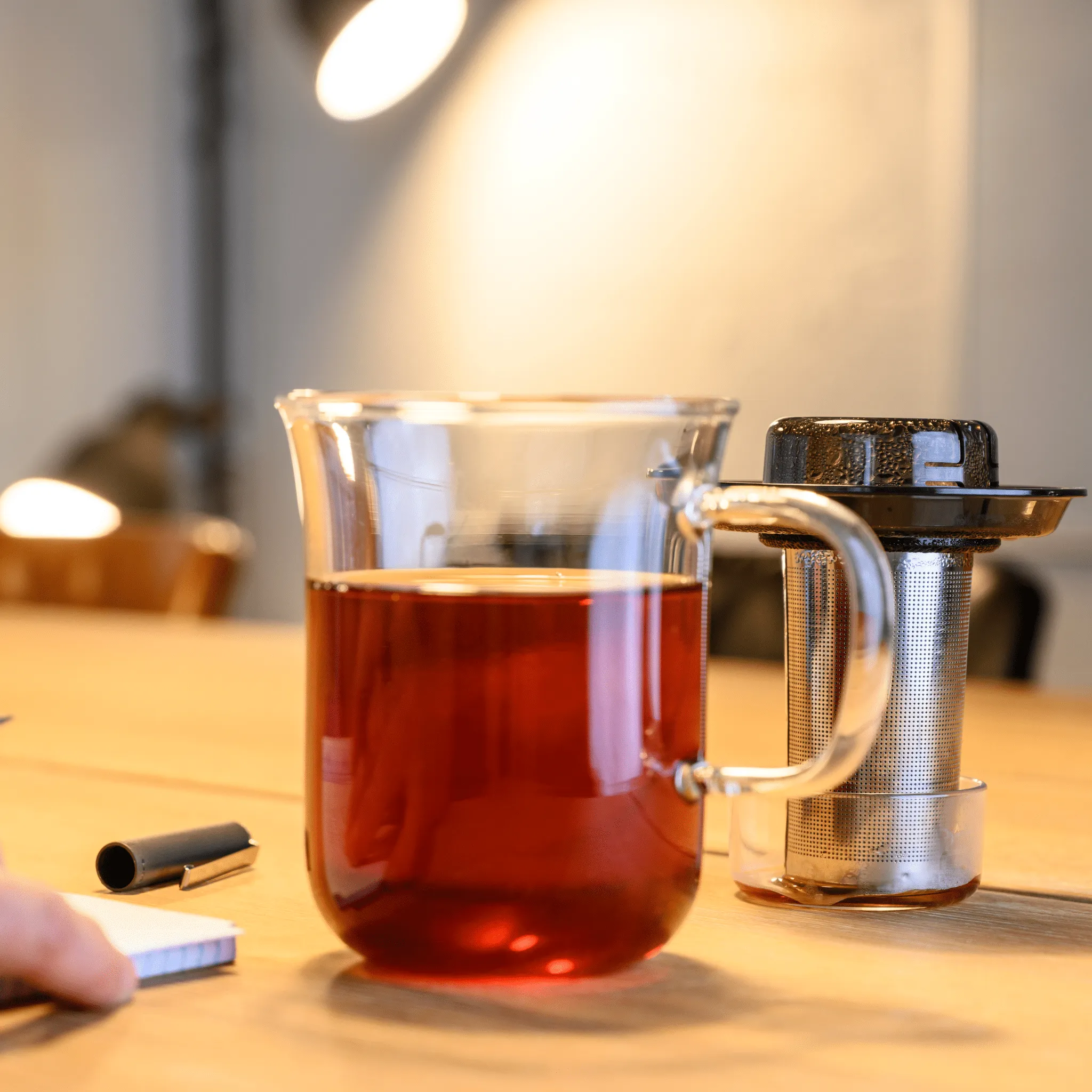 QDO Me Tea Cup Black with infuser 5676509TB