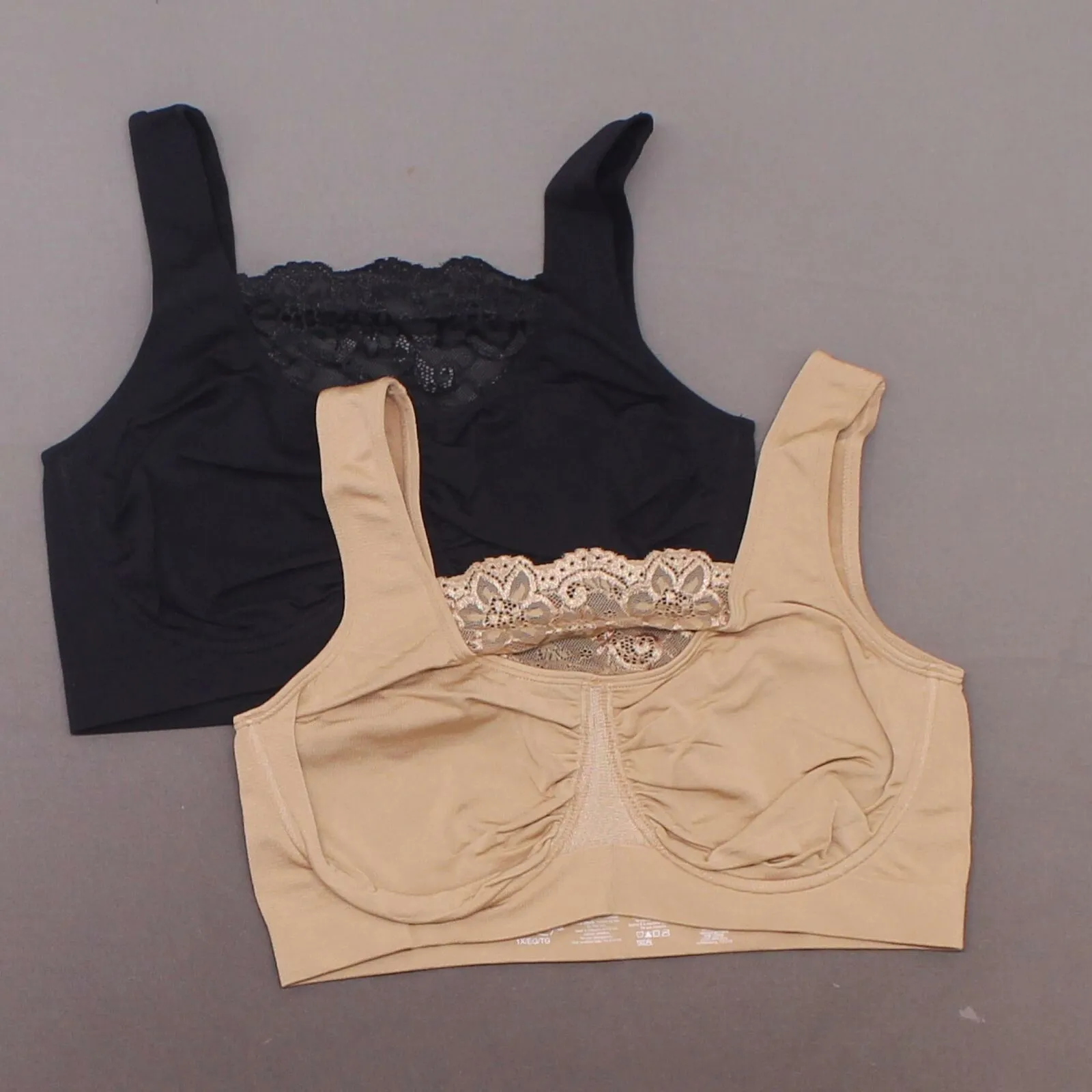 Rhonda Shear 2 Pack Plus Size Seamless Underwire Bras With Lace Inset