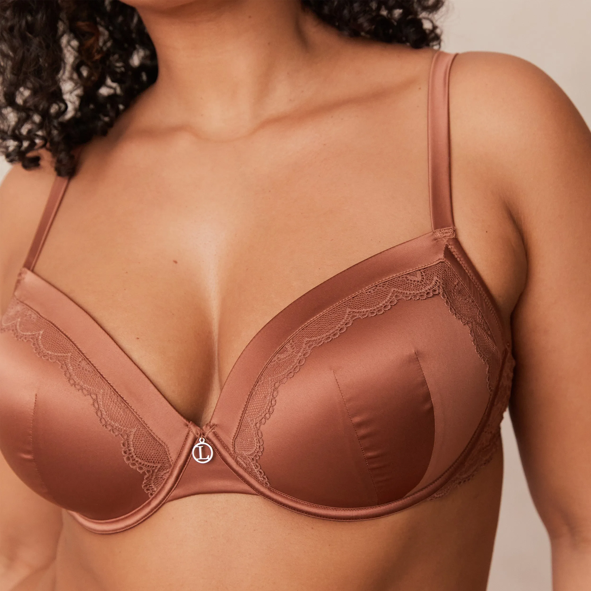 Soft Satin T-shirt Soutien-Gorge - Moka