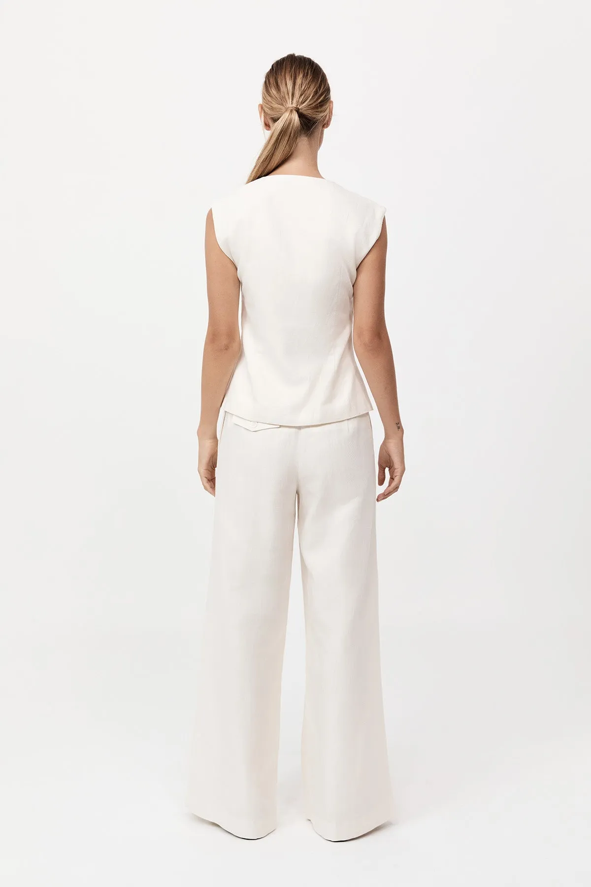 St. Agni - Minimal Tailored Vest - Ivory