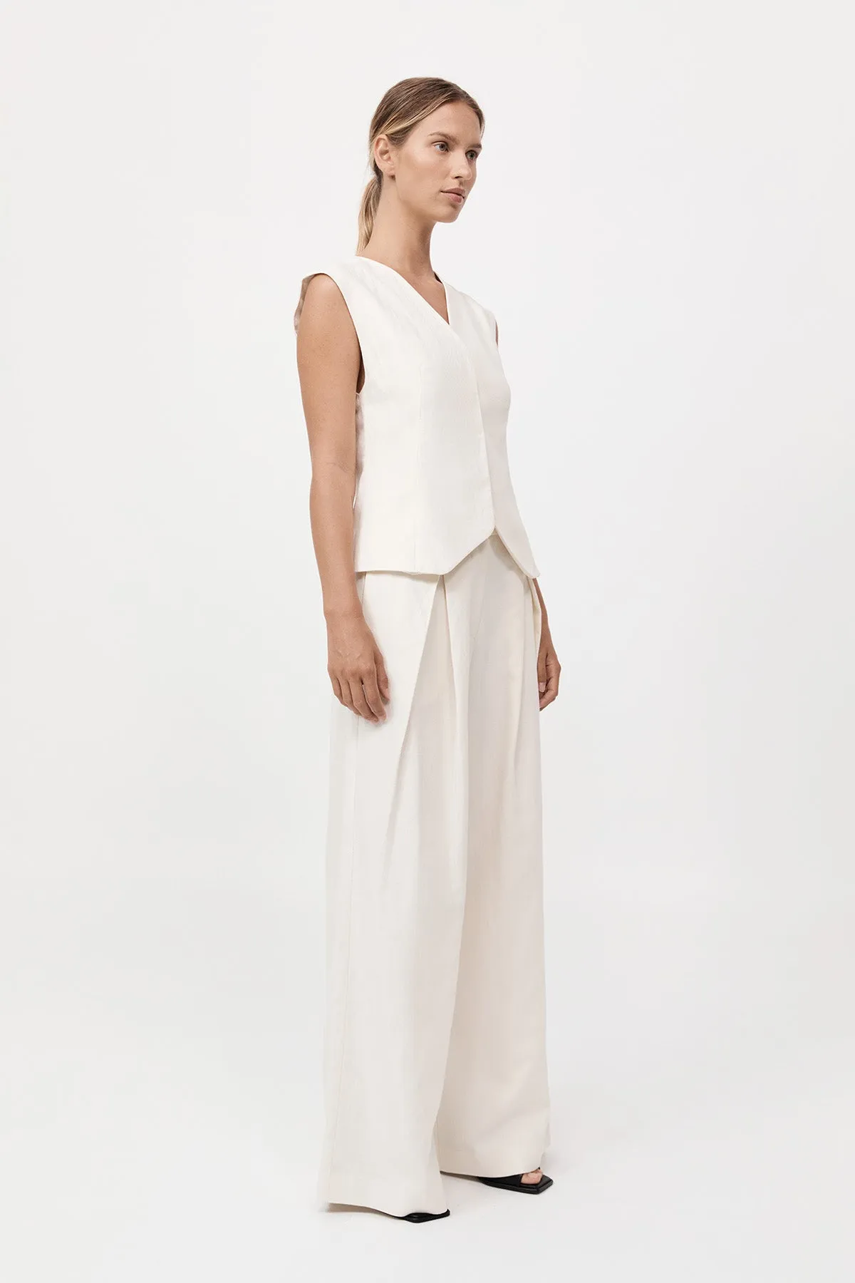 St. Agni - Minimal Tailored Vest - Ivory