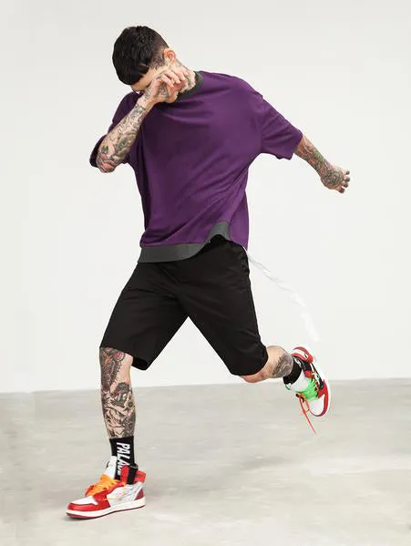 STREETEAR STYLE T-SHIRT