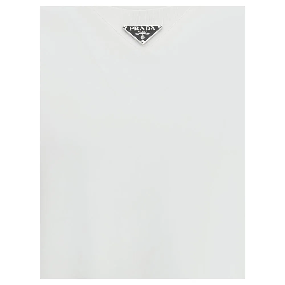 T-Shirt with triangular plaque