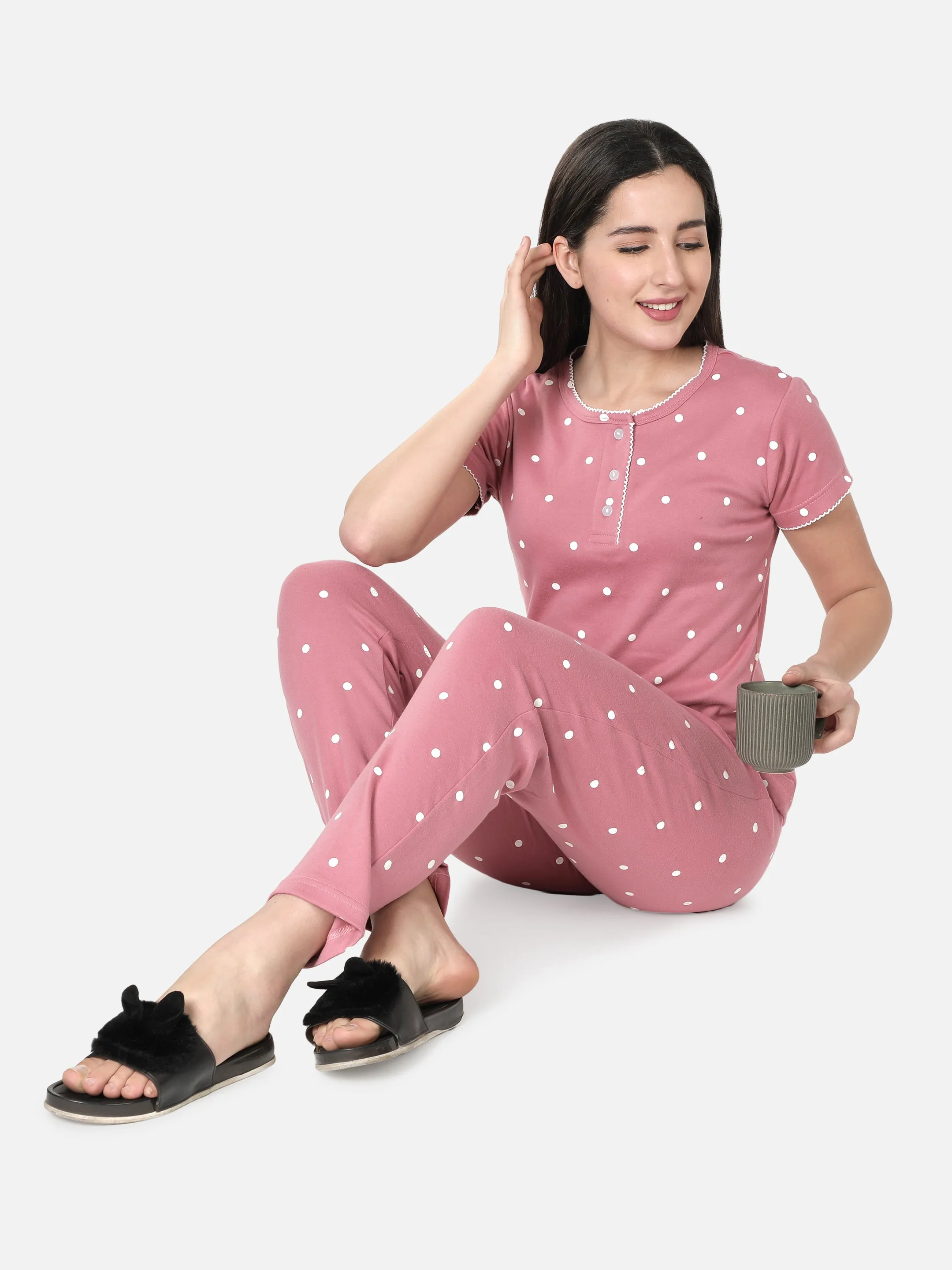 Women's Pink Polka Dot Round Neck Pyjama Set - Playful Comfort in Nightwear